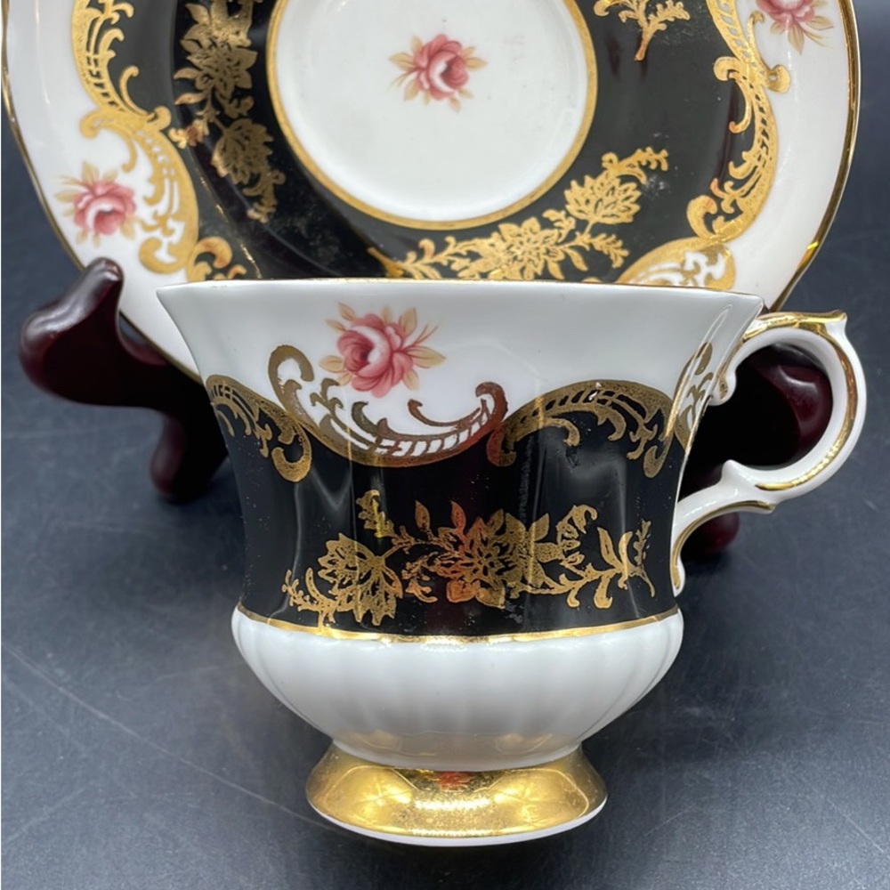 Vintage Paragon Pembroke Teacup